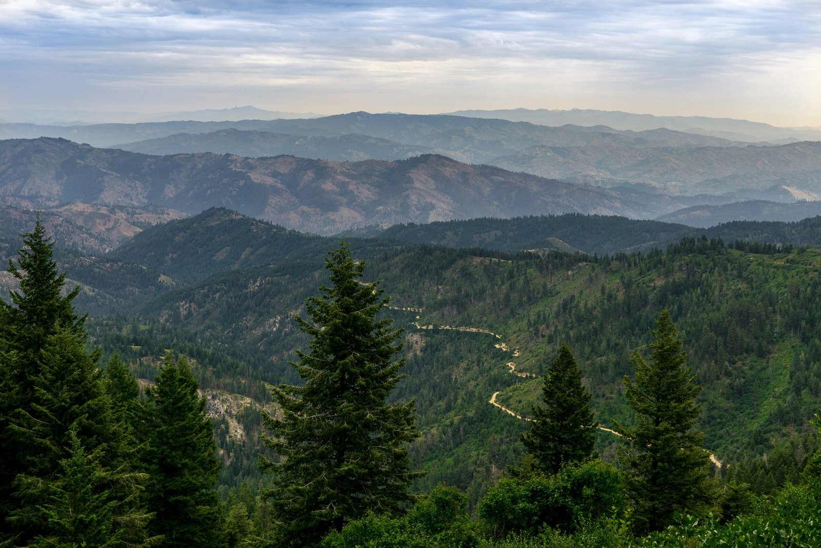 birdseye photo of mountain